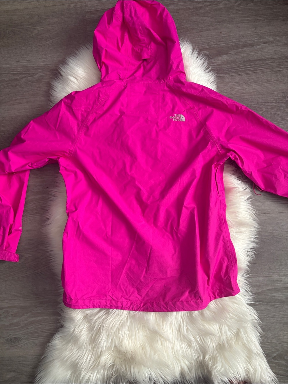 The North Face Hot Pink Hooded Rain Jacket - Picture 4 of 4